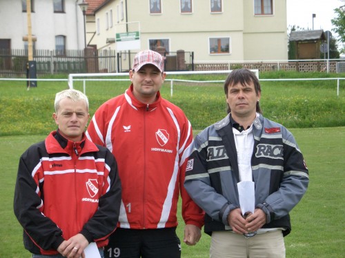 Trainer und Spieler der Zweiten verabschiedet