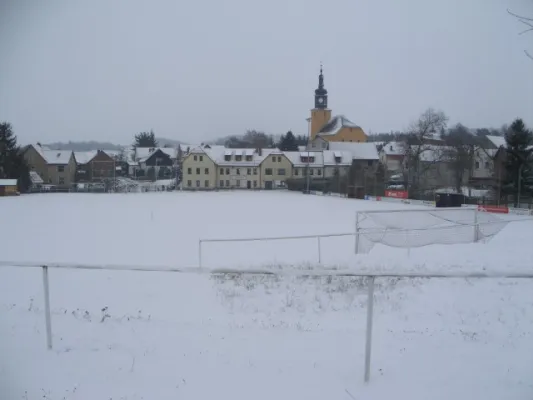 Sportgelände im Winter