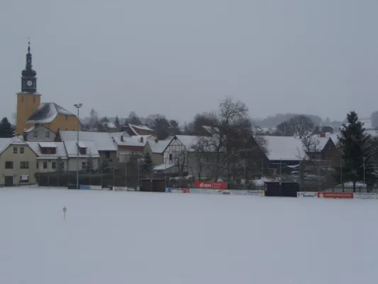 Sportgelände im Winter